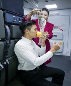 吃瓜空乘,揭秘空中乘务员“吃瓜”背后的故事