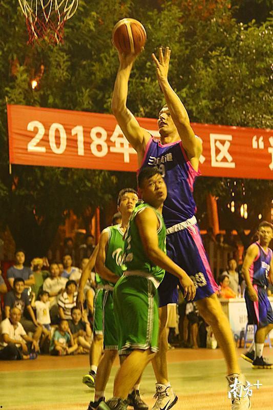 篮球吃瓜观众,吃瓜观众视角下的激情与欢笑