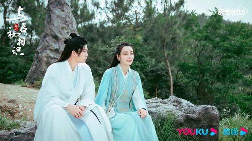 与君初相识吃瓜,揭秘娱乐圈的甜蜜瓜田